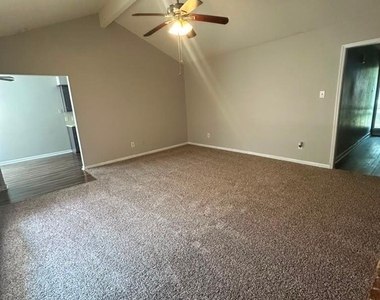 13223 Lake Breeze Lane - Photo Thumbnail 3