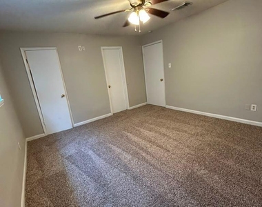 13223 Lake Breeze Lane - Photo Thumbnail 8