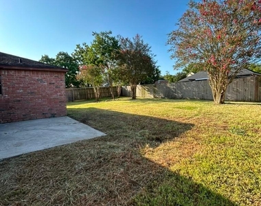 13223 Lake Breeze Lane - Photo Thumbnail 15