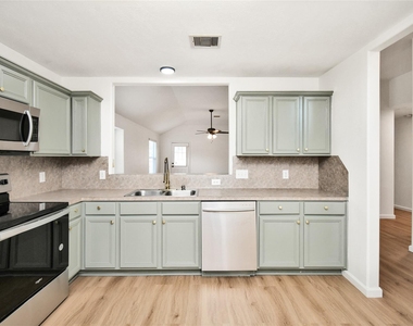 34552 Park Green - Photo Thumbnail 11