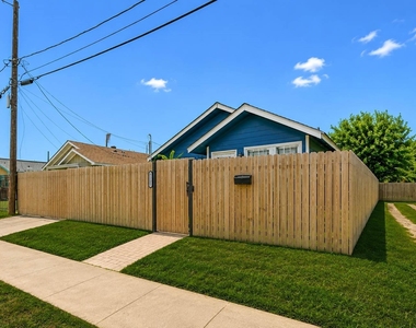 3205 Eastex Freeway - Photo Thumbnail 47