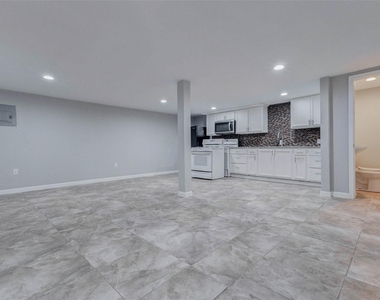 3205 Eastex Freeway - Photo Thumbnail 31