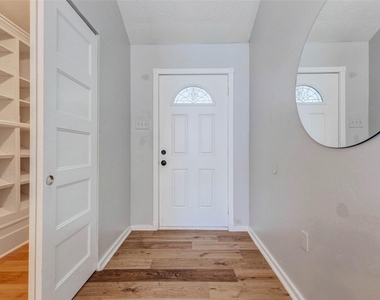 3205 Eastex Freeway - Photo Thumbnail 21