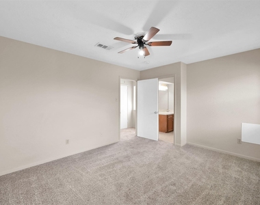 1603 Hazelwood Street Street - Photo Thumbnail 14