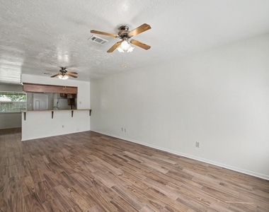 1605 Hazelwood Street - Photo Thumbnail 2