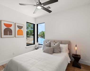 409 Blueberry Street - Photo Thumbnail 27