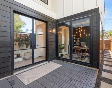 409 Blueberry Street - Photo Thumbnail 3