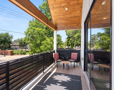 409 Blueberry Street - Photo Thumbnail 20