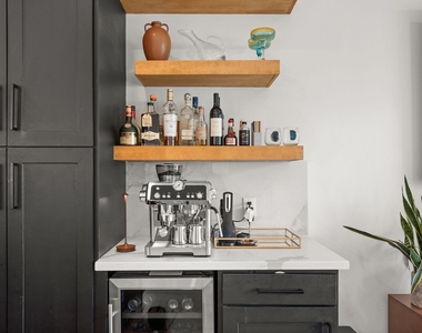 409 Blueberry Street - Photo Thumbnail 9