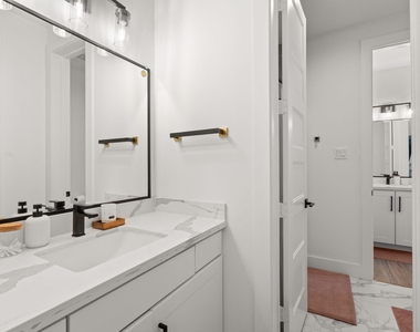 409 Blueberry Street - Photo Thumbnail 25