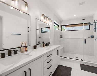 409 Blueberry Street - Photo Thumbnail 17