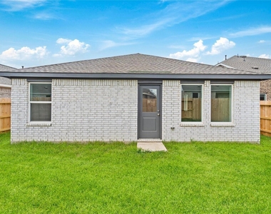 28735 Texas Plains Drive - Photo Thumbnail 20