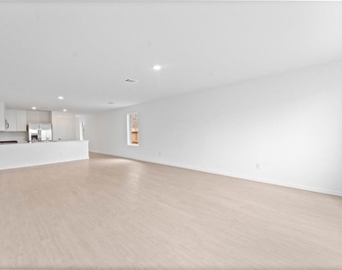 28735 Texas Plains Drive - Photo Thumbnail 4