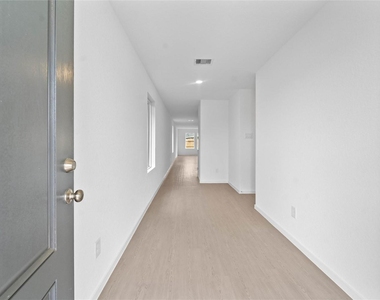 28735 Texas Plains Drive - Photo Thumbnail 10