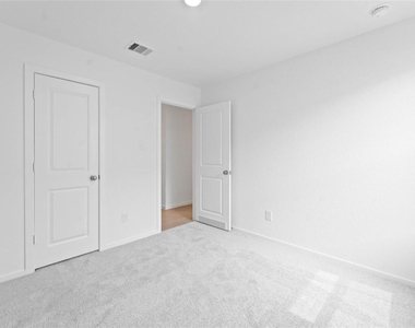 28735 Texas Plains Drive - Photo Thumbnail 11