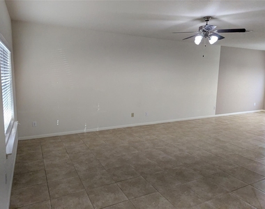 3919 Hollow Cove Lane - Photo Thumbnail 2