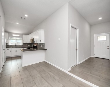 11122 Windmark Place - Photo Thumbnail 13