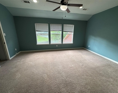 443 N Rivershire Drive - Photo Thumbnail 9