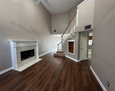 443 N Rivershire Drive - Photo Thumbnail 1