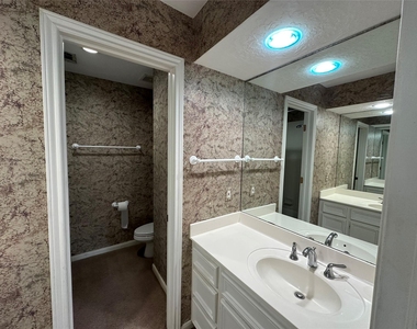 443 N Rivershire Drive - Photo Thumbnail 11