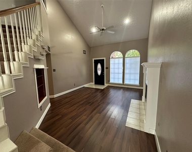 443 N Rivershire Drive - Photo Thumbnail 3