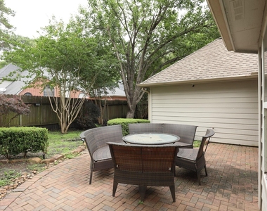 1715 Red Oak Terrace - Photo Thumbnail 31