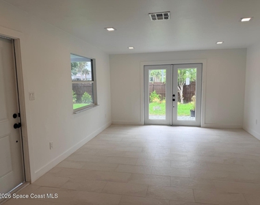 205 Melaleuca Drive E - Photo Thumbnail 6