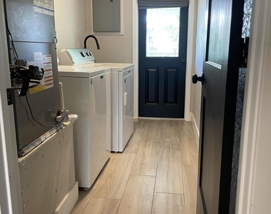 411 Palmetto Avenue - Photo Thumbnail 12
