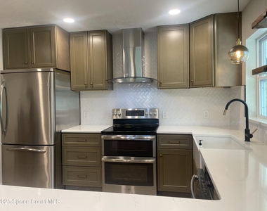 411 Palmetto Avenue - Photo Thumbnail 5