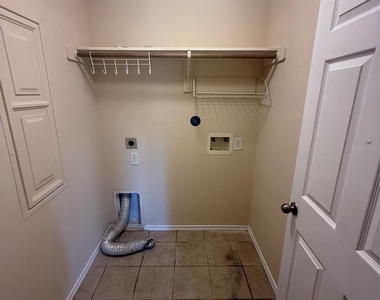 22607 Banter Point Lane - Photo Thumbnail 7