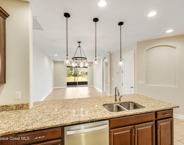 7954 Loren Cove Drive - Photo Thumbnail 15