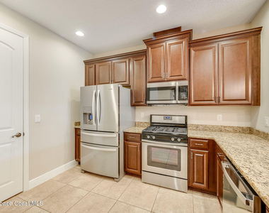 7954 Loren Cove Drive - Photo Thumbnail 12