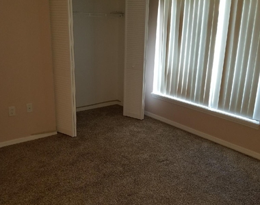 1515 Huntington Lane - Photo Thumbnail 5