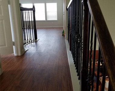 30238 Creekside Drive - Photo Thumbnail 4