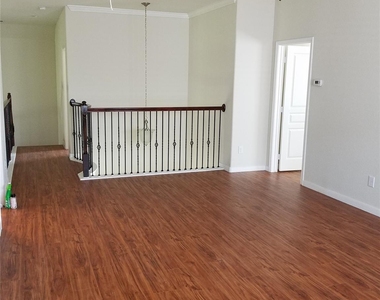 30238 Creekside Drive - Photo Thumbnail 10