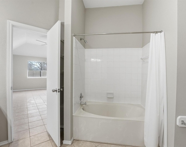 2618 Heatherknoll Drive - Photo Thumbnail 19