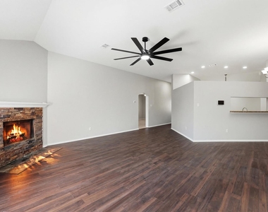 2618 Heatherknoll Drive - Photo Thumbnail 6
