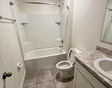 3743 Coachman Lane Se - Photo Thumbnail 9