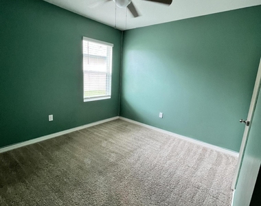 3743 Coachman Lane Se - Photo Thumbnail 8