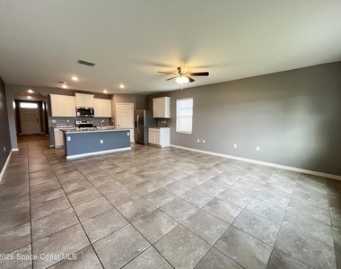 3743 Coachman Lane Se - Photo Thumbnail 3