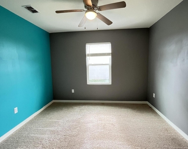 3743 Coachman Lane Se - Photo Thumbnail 7