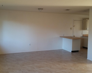 1200 Vineland Street - Photo Thumbnail 3