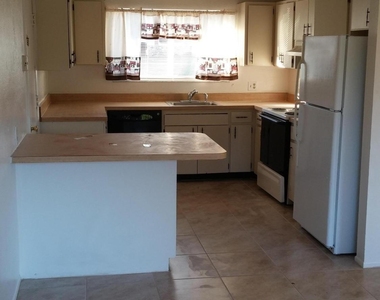 1200 Vineland Street - Photo Thumbnail 4