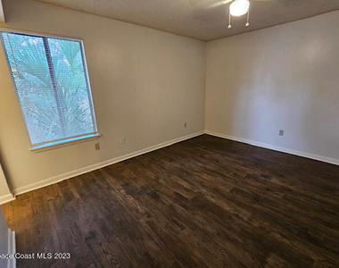 3545 Sable Palm Lane - Photo Thumbnail 11