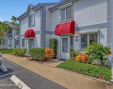 313 Seaport Boulevard - Photo Thumbnail 1
