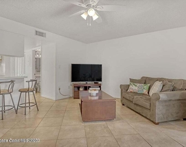 313 Seaport Boulevard - Photo Thumbnail 17