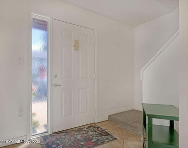 313 Seaport Boulevard - Photo Thumbnail 6
