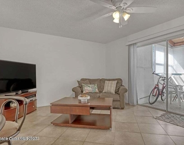 313 Seaport Boulevard - Photo Thumbnail 15