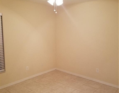 8025 98th Court - Photo Thumbnail 18
