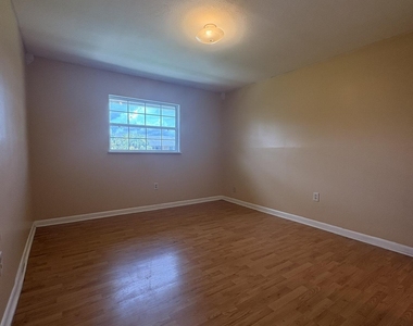 248 Berkshire Lane - Photo Thumbnail 9